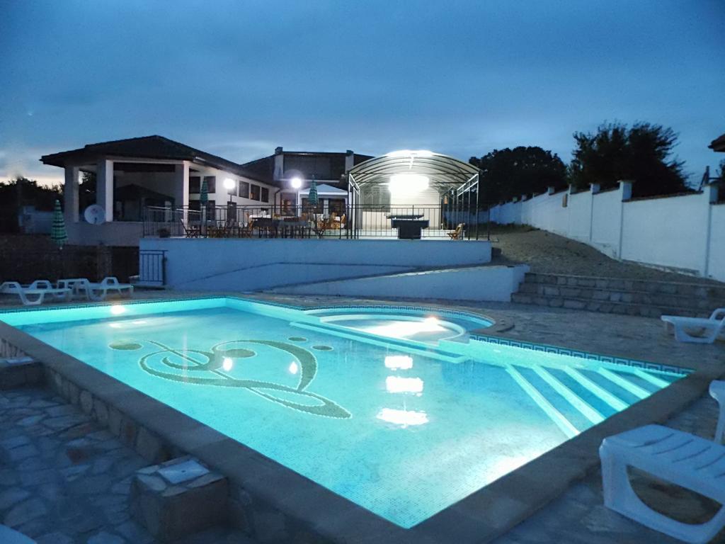 Villa 托波拉 外观 照片